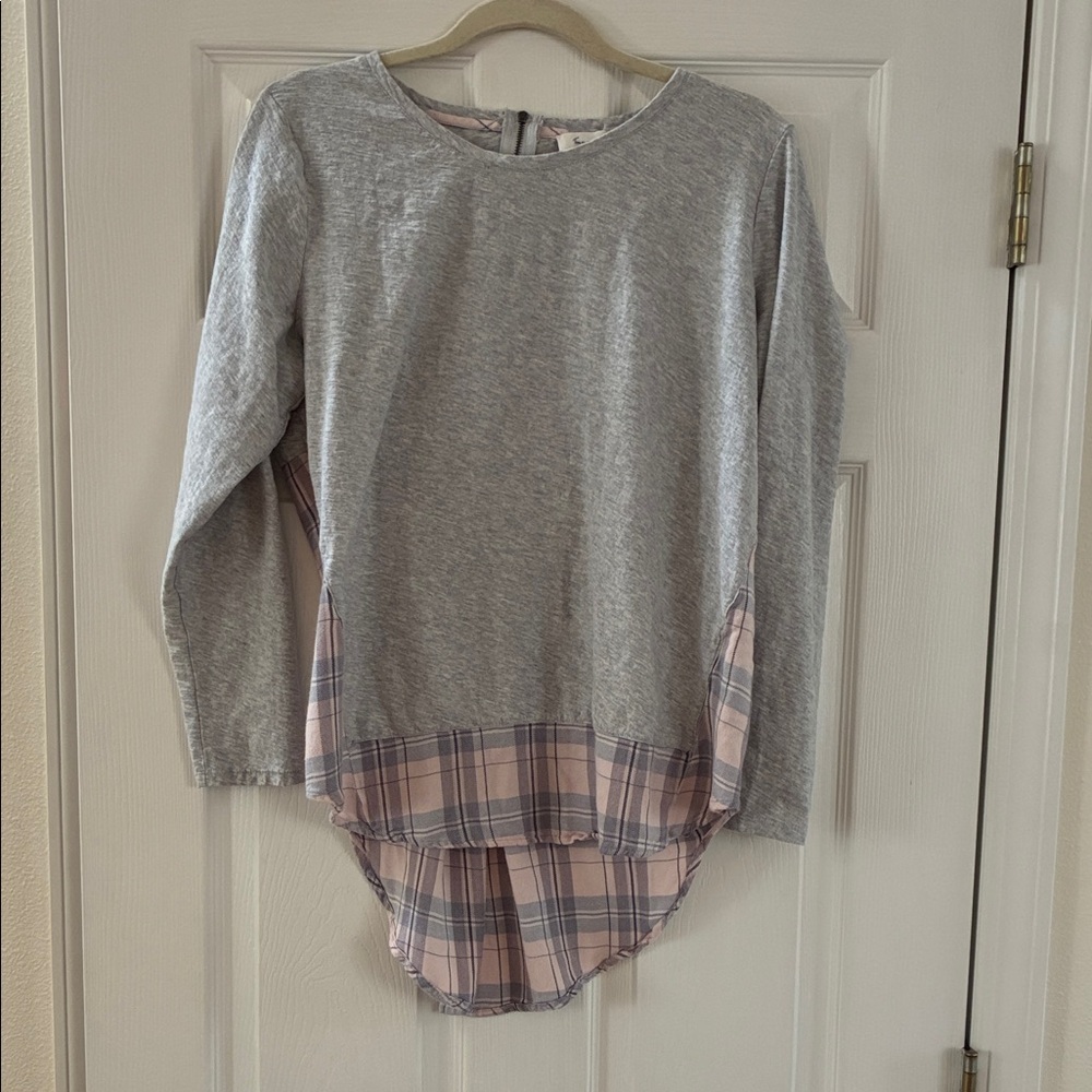 Vince Camuto Gray top with Pink Plaid Hem